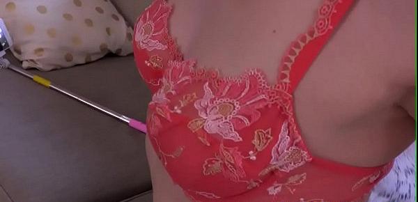  Aussie amateur in solo toys her pussy